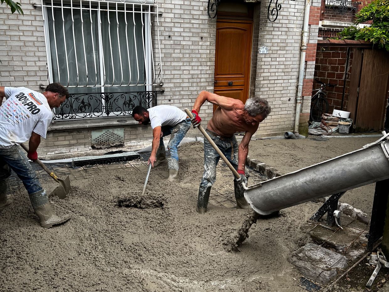 Coulage de béton à la toupie par nos équipes — VBS Bâtiment à Fontenay-sous-Bois